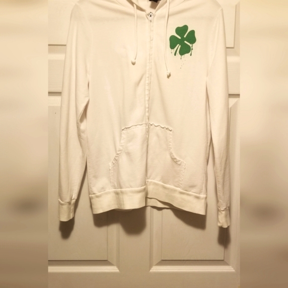 Vintage Rue 21 hooded sweatshirt, white with shamrocks, size XL - Picture 3 of 6